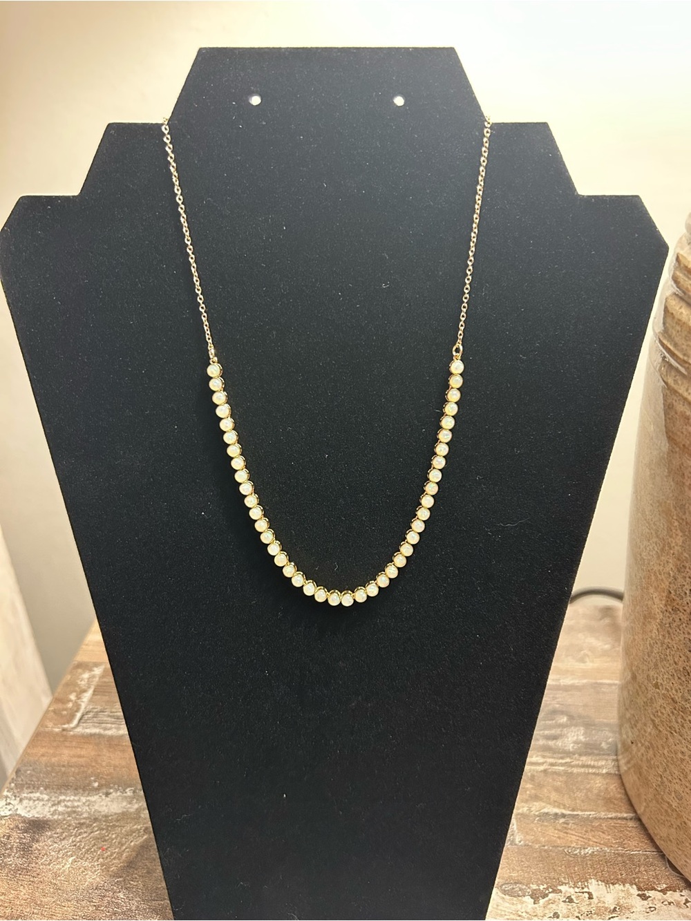 Faux Pearl gold tone necklace 16” with 2” extender